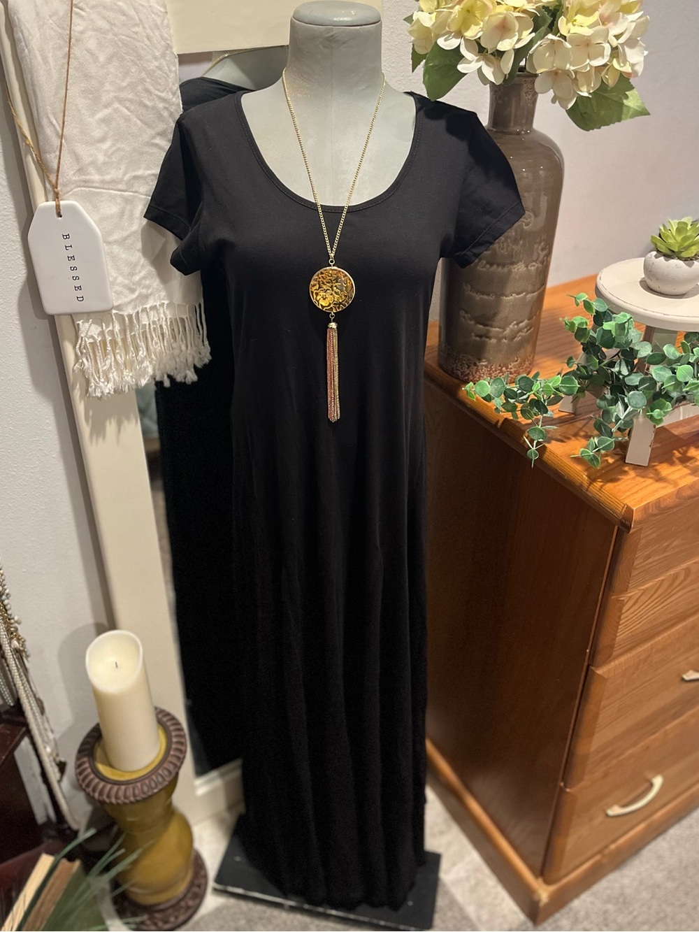 Tahari Short Sleeve Maxi Dress Soft Size Small